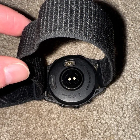 Garmin Forerunner 265 Black and Gray Smartwatch - Picture 3 of 5